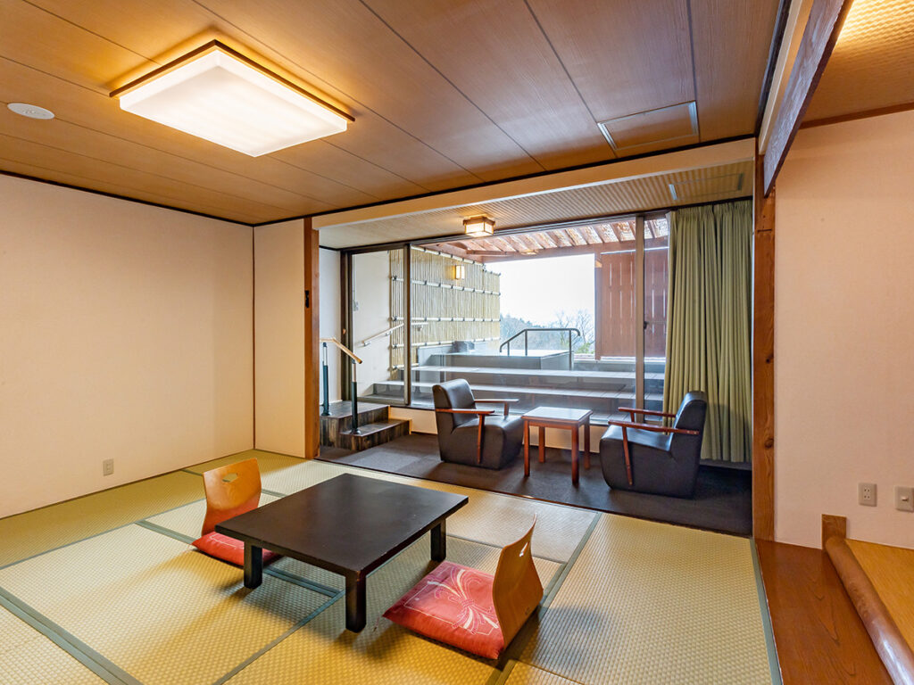 東山パークホテル新風月の露天風呂付き客室