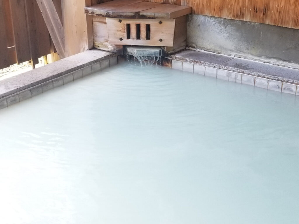 鏡が池 碧山亭の温泉